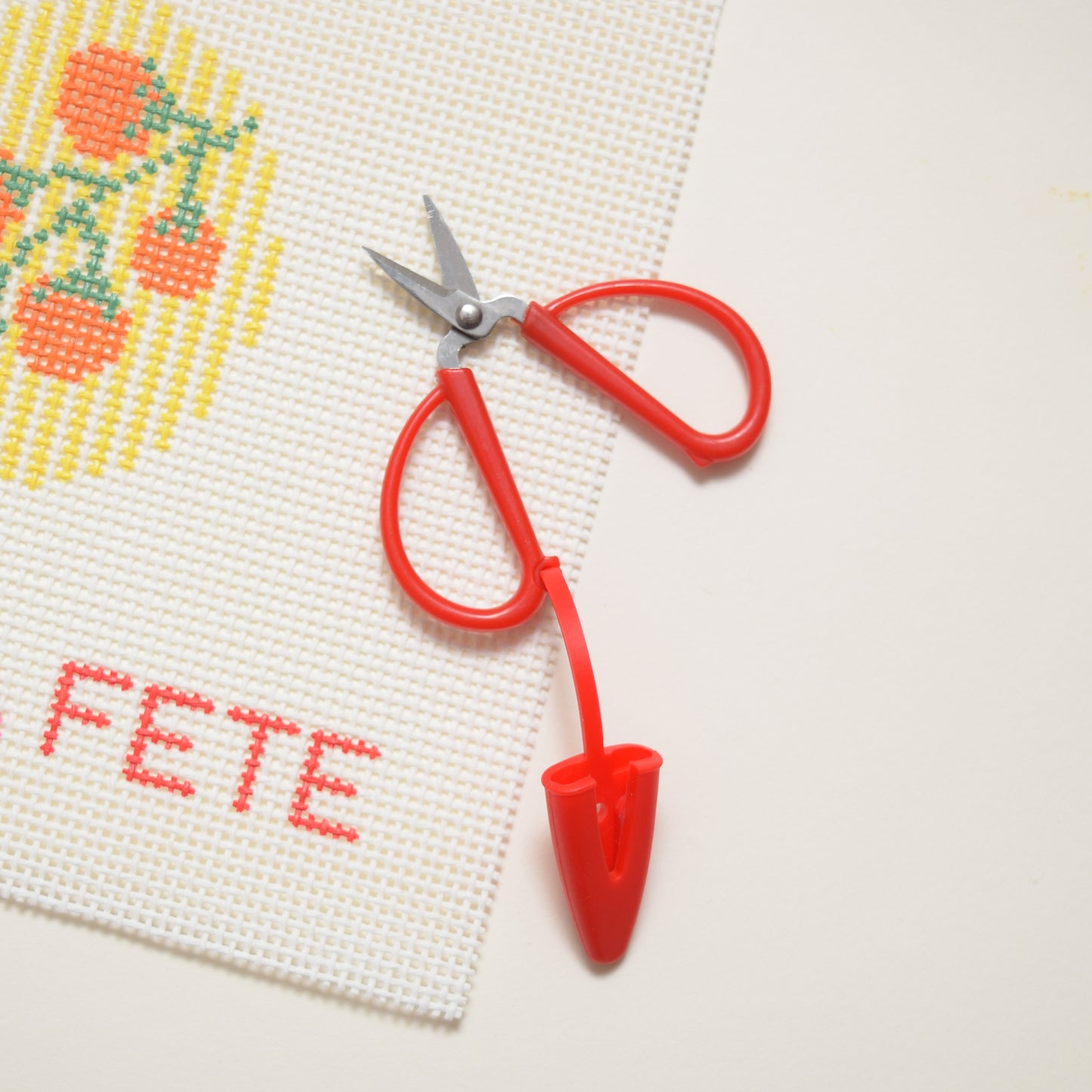 La Fete Needlepoint Mini Thread Cutting Scissors